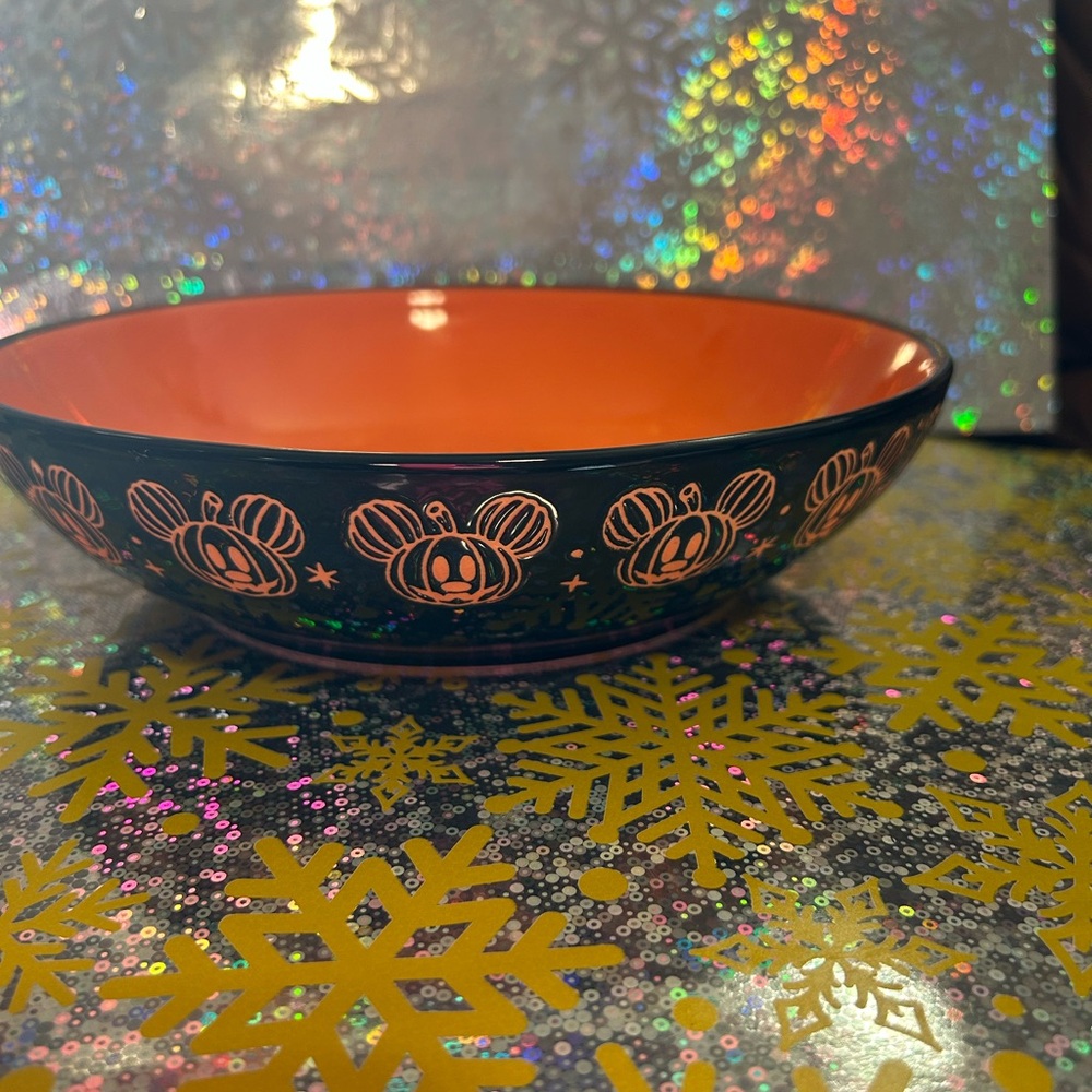 Disney Mickey Mouse Halloween Pumpkin Bowl - Picture 2 of 3
